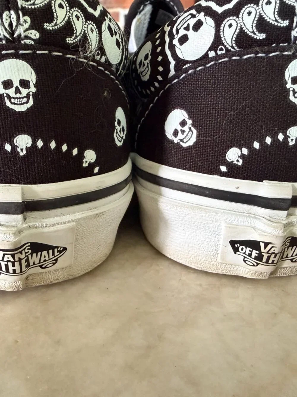 Paisley Skull Slip-on Vans - Picture 2 of 6
